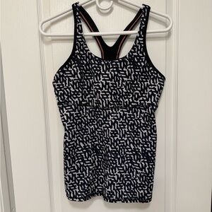Stylish Lululemon Black and White Women's workout Tank Top